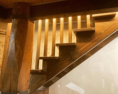 Escalera funcional con diseño innovador: Comodidad en cada paso